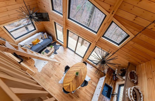 Asheville Cabin | Treehouse Log Cabin *Outdoor Tubs*Waterfall*Pets