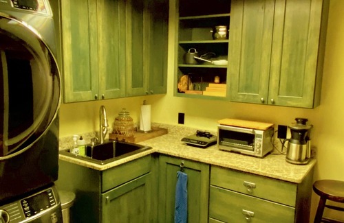 Sapphire House | Treehouse - Luxury mountain living at the water’s edge of Hogback Lake