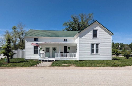 Treloar House | Treehouse on the Katy Trail - Bur Oak