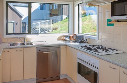Hanmer Springs House | Treetop Lodge - Acheron Holiday Home