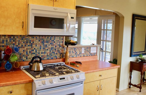 Paso Robles House | Treetop Lodge - Lose yourself in the views on the westside, close to downtown.