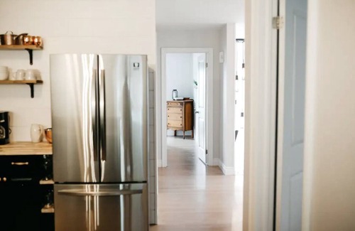 Gravenhurst Apartment | Treetop Loft | Private Hot Tub + Spa | Muskoka Bay