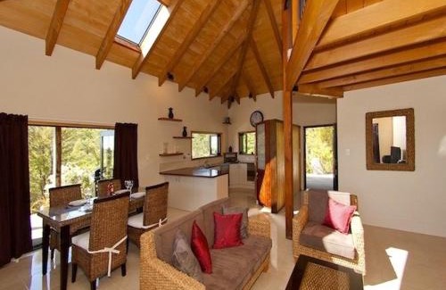 Tairua House | Treetop Oasis - Tairua Executive Holiday Home