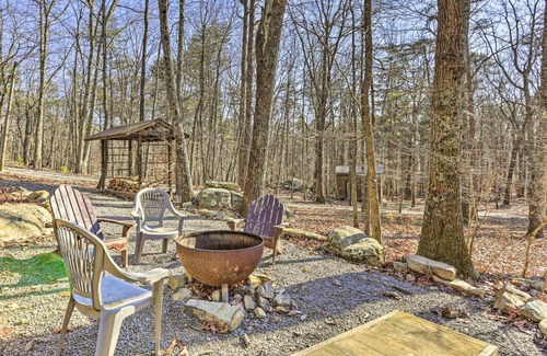 Mentone House | TreeTop Retreat Mentone Escape with Hot Tub