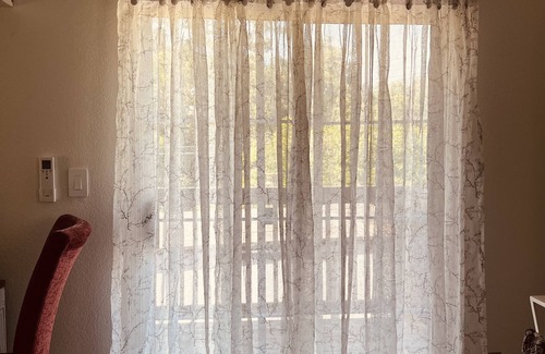 Roseville Apartment | Treetop stay: private balcony, full kitchen