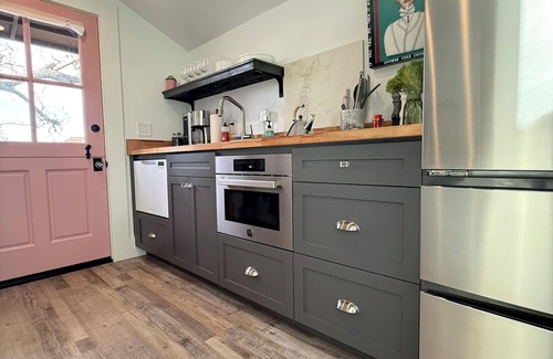 Downtown Napa Apartment | Treetop Studio Downtown Napa❤️ Modern Remodel of Vintage Home 🏡 GORGEOUS 🍷
