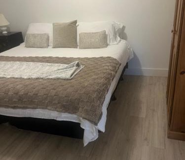 Haliburton Apartment | Treetop Suite
