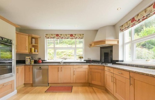 Felton Cottage | TREETOPS, pet friendly, with hot tub in West Thirston/Felton