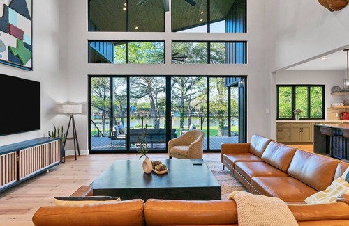 Seguin House | Treetops Lakeside