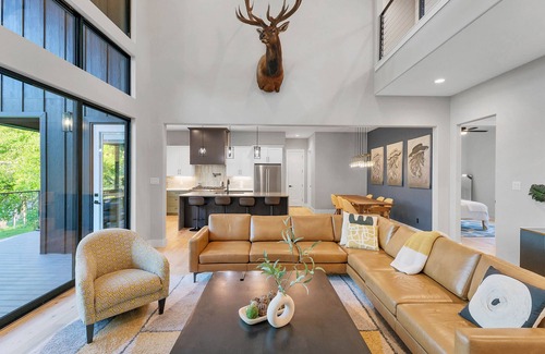 Seguin House | Treetops Lakeside