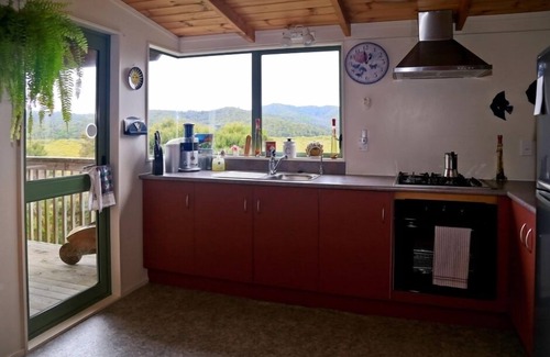 Haruru House | Treetops - Spectacular river and sea views