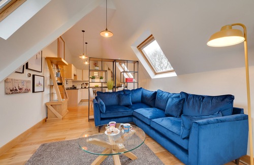 Cromer Apartment | Treetops - Two Bedroom Apartment, Sleeps 4