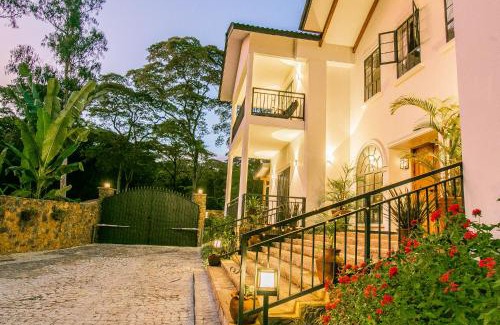 Arusha Cabin | Treetops Villa