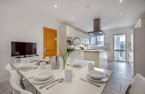 Constantine Bay House | Trefebus - Six Bedroom House, Sleeps 12
