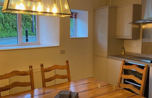 Boscastle Cottage | Tregenna a beautiful spacious cottage in Boscastle with parking