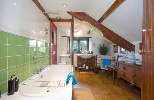 Liskeard Bed & Breakfast | Tregondale Manor Farm