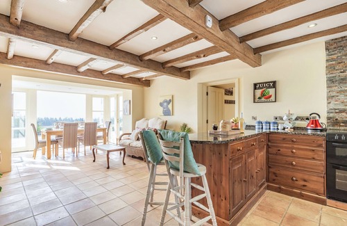 Truro Cottage | TREGONINNY VINEYARD AND WOODLAND FARMHOUSE in Tresillian