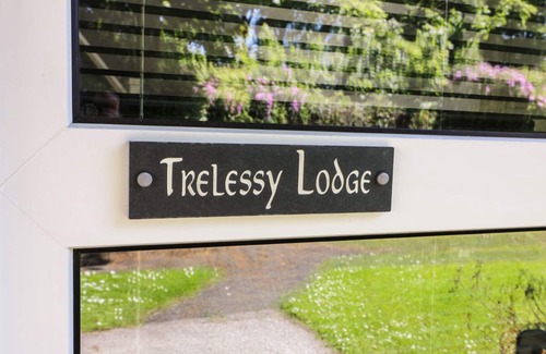 Llanteg Cottage | TRELESSY LODGE, pet friendly, character holiday cottage in Amroth