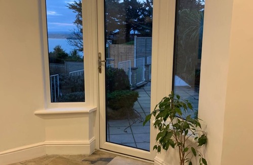 St Ives House | TRELOYHAN LODGE HEATED SWIMMING POOL AND FANTASTIC SEA VIEWS