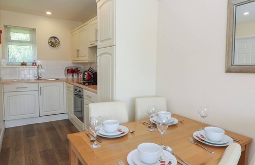 Felinfach Cottage | TREM-YR-AFON, pet friendly, with a garden in Aberaeron