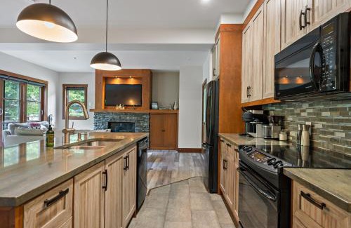 Versant Soleil Apartment | Tremblant Prestige - Étoile 1520-11