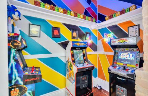 Esplanade Ridge House | Treme Getaway Games & Poolside Fun