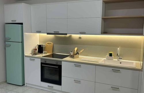 Chios Apartment | Tremendous 3-bedroom apartment next to the harbor in charming Chios