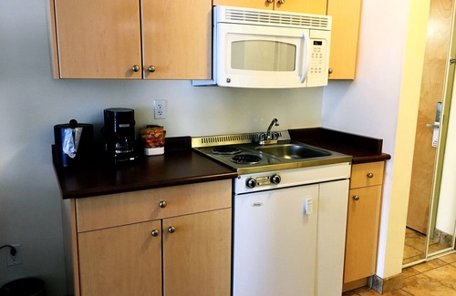 Tumbler Ridge Hotel | Trend Mountain Hotel & Conference Centre