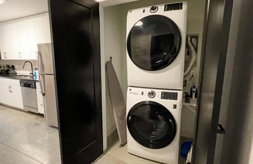 Judson Apartment | Trendy 1-bedroom apartment with a pool