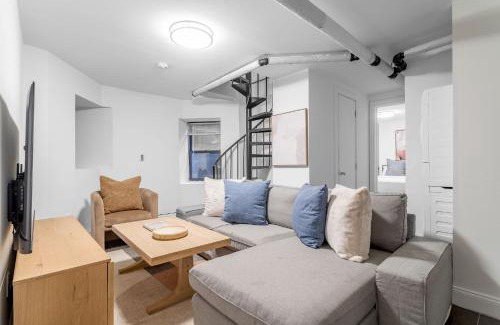 Chelsea Apartment | Trendy 3Bedroom 2Bath Escape Near Hudson River Park & The High Line