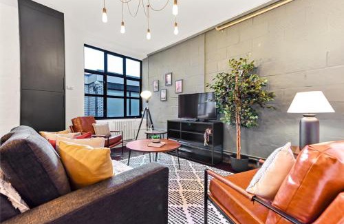 Victoria Apartment | Trendy and Eccentric Flat in Hackney