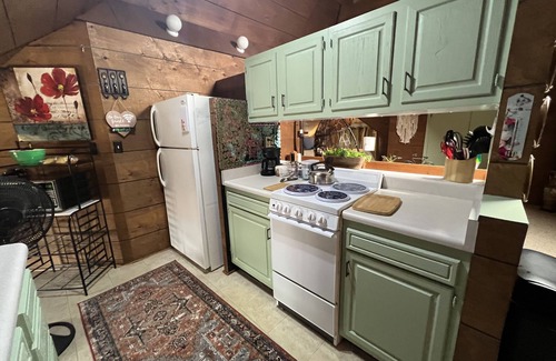 Bartonville Apartment | TRENDY BOHO LOFT APARTMENT