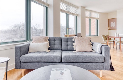Court House Apartment | Trendy Clarendon 2BR w/ W/D, Concierge & Gym, walk to Metro, by Blueground