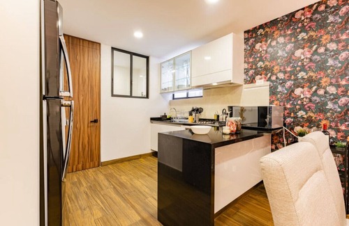 San Miguel Chapultepec Apartment | Trendy Condesa Stay, Gym, Parking & Close to Attractions
