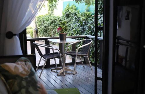 Mowbray Apartment | Trendy Cottage Hideaway