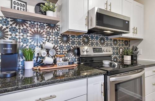 Lakeshore South House | Trendy Jax Home Near Downtown, 30-mins to Beach