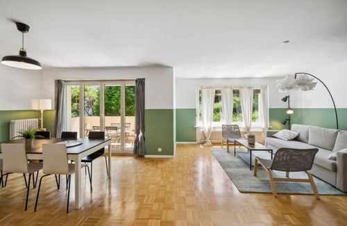 Horgen District Apartment | Trendy Loft: Open Design