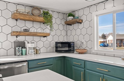Richland House | Trendy & Modern. Furry Friends welcome!