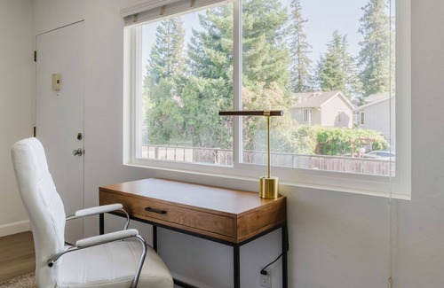 Old Mountain View Apartment | Trendy Mountain View 1BR w/Pool, nr Caltrain & Nightlife, by Blueground