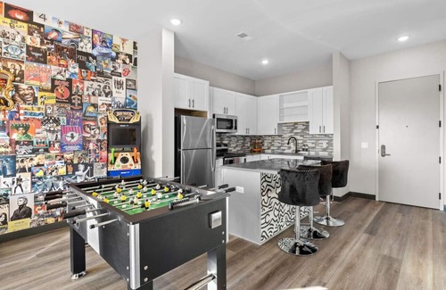 South Nashville Apartment | Trendy Oasis: 8 Min to Broadway w/Arcade!