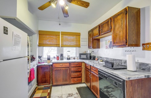 South Euclid Apartment | Trendy South Euclid Apt - 5 Mi to Cleveland Clinic