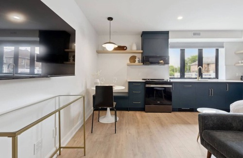 Collingwood Condo | Trendy Studio Apartment in Downtown Collingwood - 146 Hurontario Unit 3