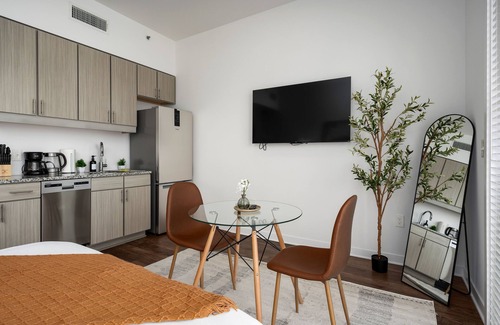 Birmingham Apartment | Trendy Studio in Downtown with Private Balcony!