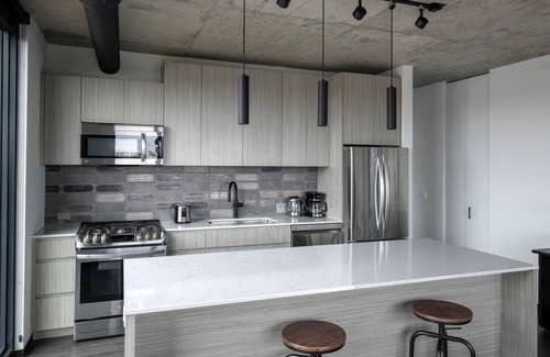 Near West Side Apartment | Trendy West Loop 2BR w/Lounge & Pool, nr Union Park, by Blueground