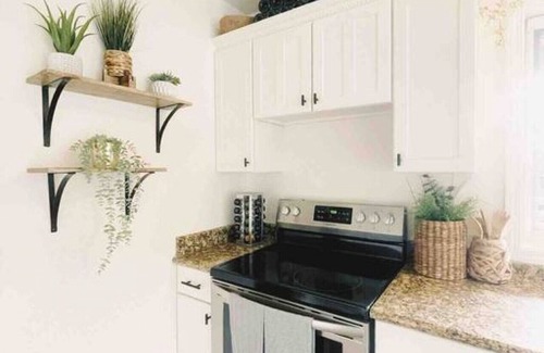 Salem House | Trendy Willamette Valley Home - Great Location! Pet Friendly Outdoor Pizza Oven