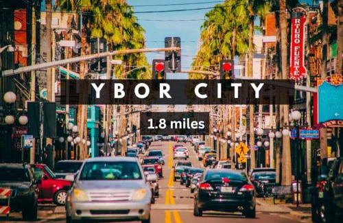 Historic Ybor Apartment | Trendy Ybor Studio Free Parking Close to DT