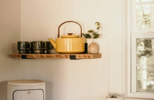 Flag Pond Cabin | Trent Treehouse Unit 7- Not Pet Friendly - Glamping Retro