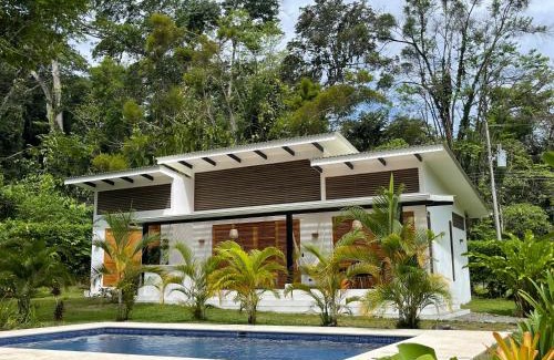 Chiguata Villa | Tres Lodge- Private Pool - Nature and Comfort for Groups