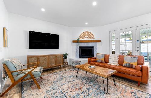 Desert Park Estates House | Tres Palmeras Hideaway by ACME House Company