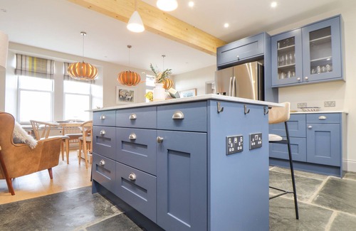 Warleggan Cottage | TREVEDDOE FARMHOUSE, pet friendly, with hot tub in Bodmin Moor